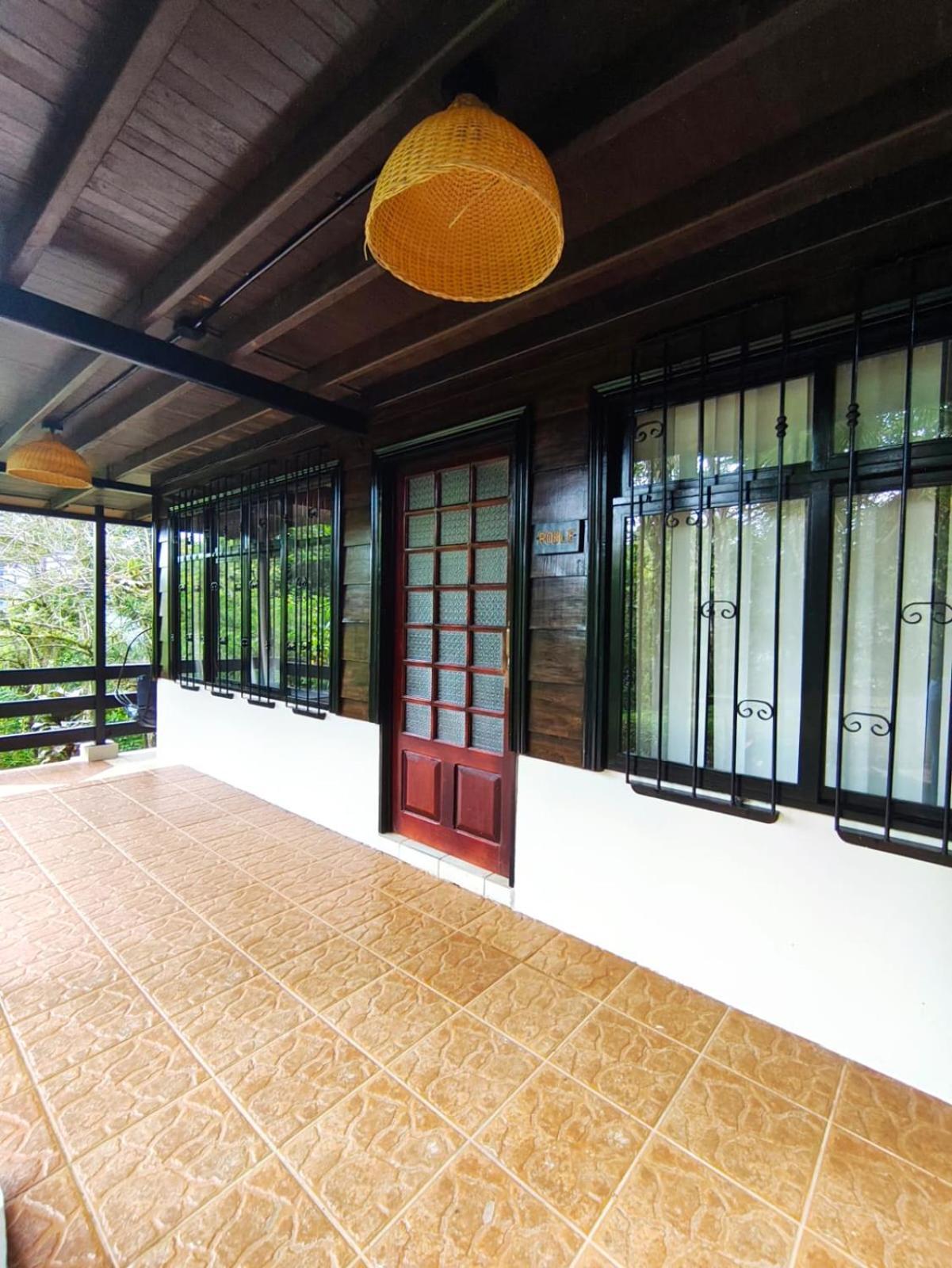 Avita Lodge Quesada  Ngoại thất bức ảnh