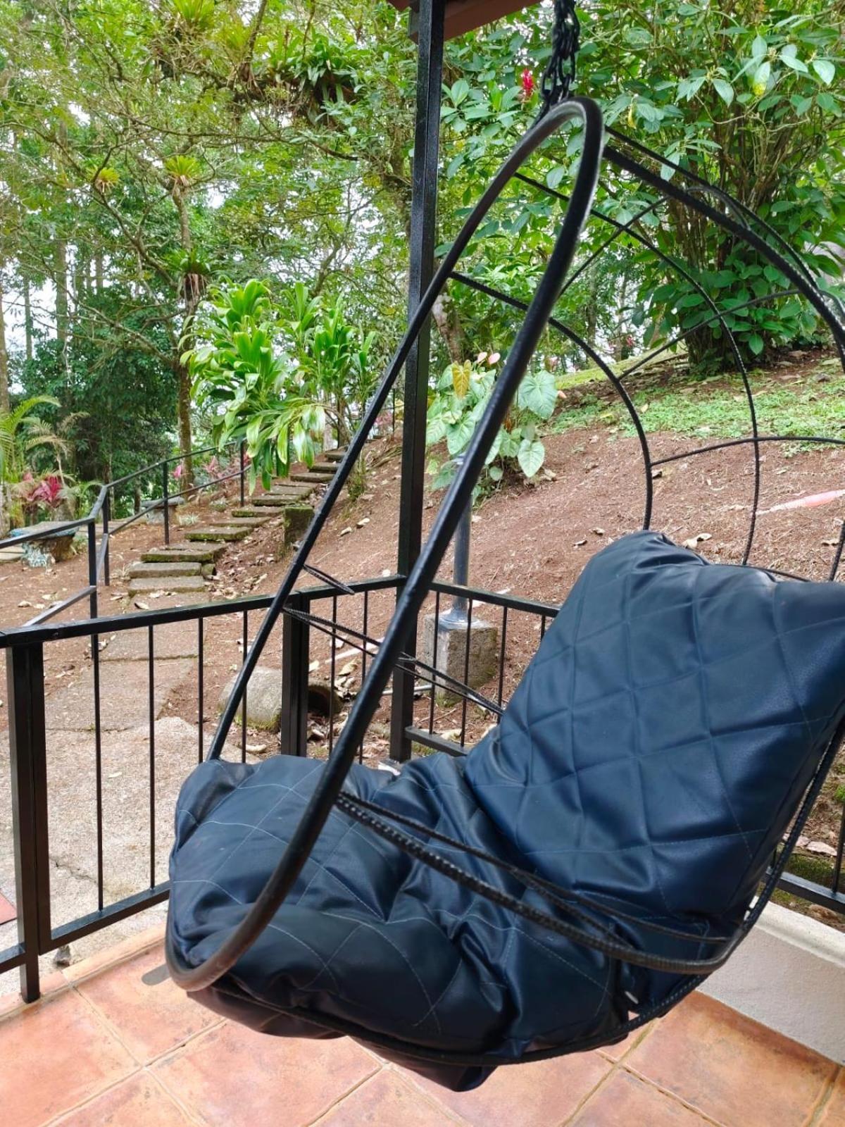 Avita Lodge Quesada  Ngoại thất bức ảnh